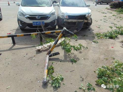 赣州交通事故最新爆料,多车连环相撞,现场情况紧急!